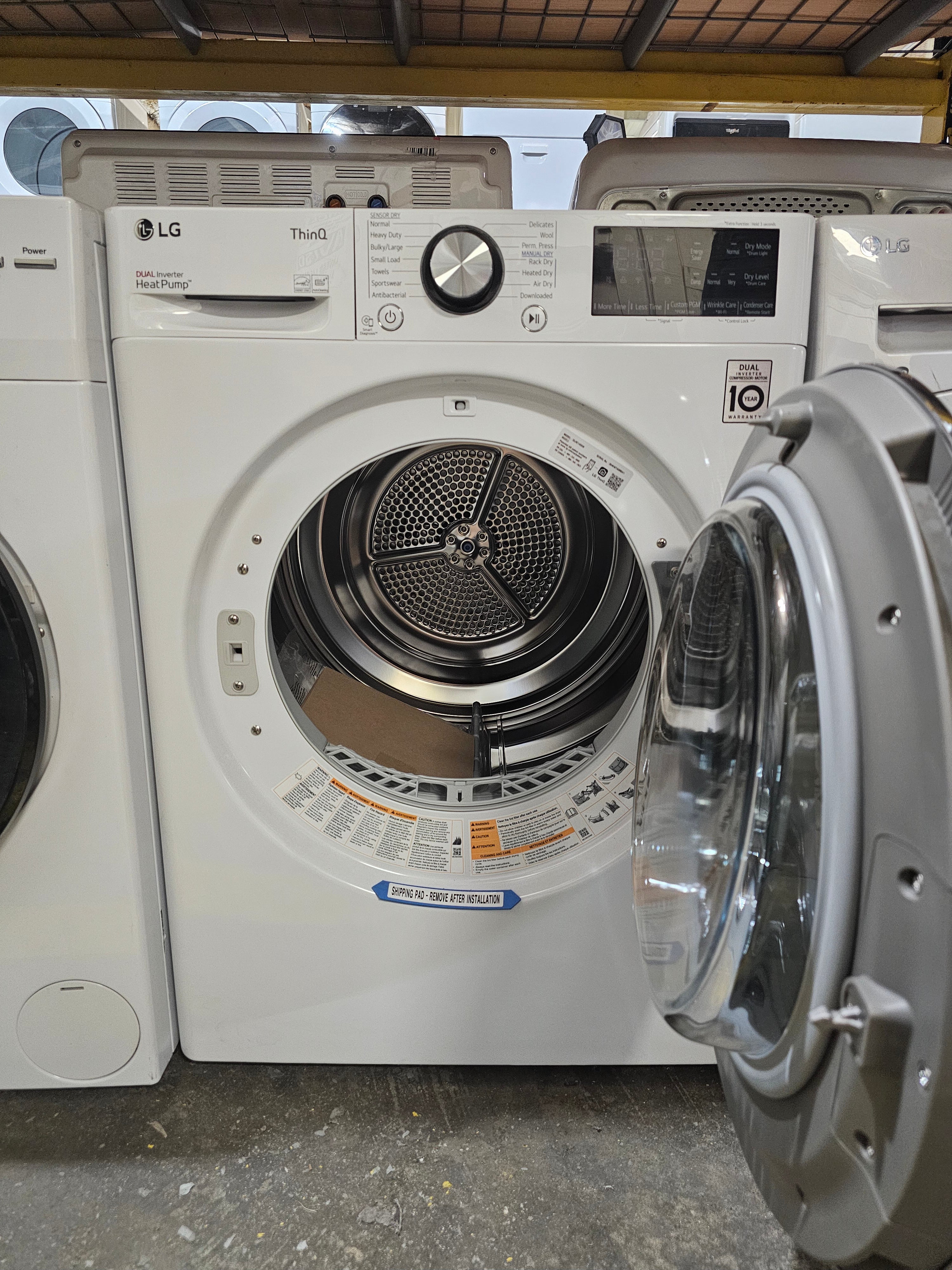 LG - 4.2 Cu. Ft. Stackable Smart Electric Dryer with Dual Inverter HeatPump - White